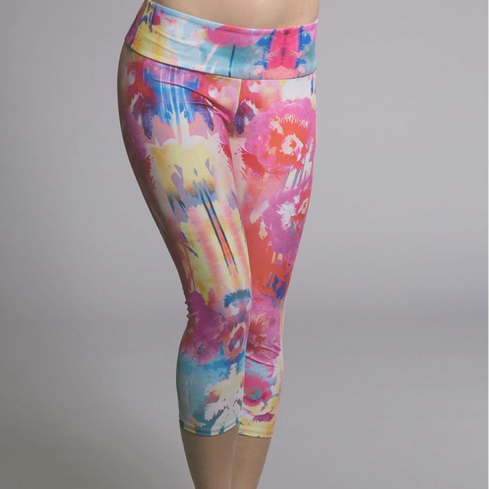 Onzie Hawaii workout leggings Capri size S / M